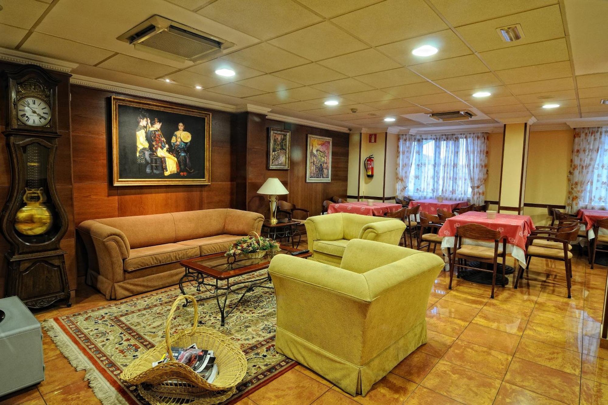Hotel Alisi Aranda de Duero Εξωτερικό φωτογραφία