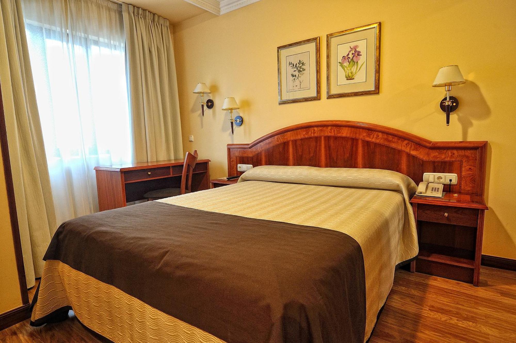Hotel Alisi Aranda de Duero Εξωτερικό φωτογραφία